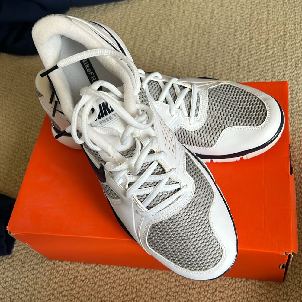 white and navy nike free TR2 shoes